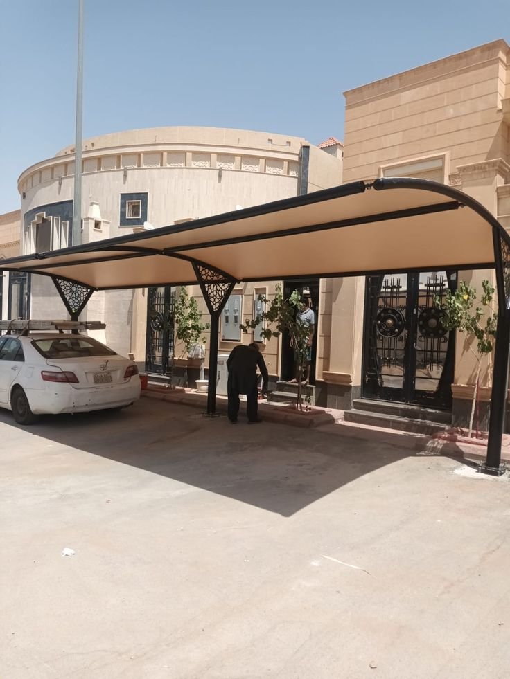 مظلة قماشية زخرفية إسلامية فاخرة لقصر في المدينة المنورة