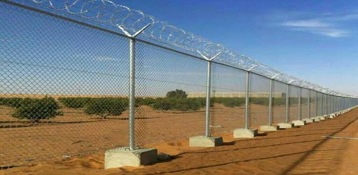 الشبوك توفر حماية وأمان للمزارع والمنازل والمنشآت، بتصاميم وأسلاك متينة مقاومة للعوامل الجوية، مناسبة للتسييج والحماية بأسلوب عملي واقتصادي.